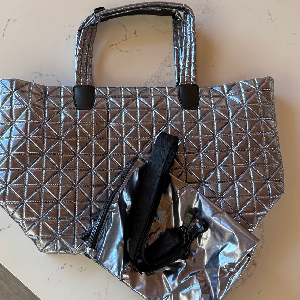 VEE Collective VEE WEEKENDER Quilted Travel Tote Bag in ICY SILVER Color - Picture 3 of 14